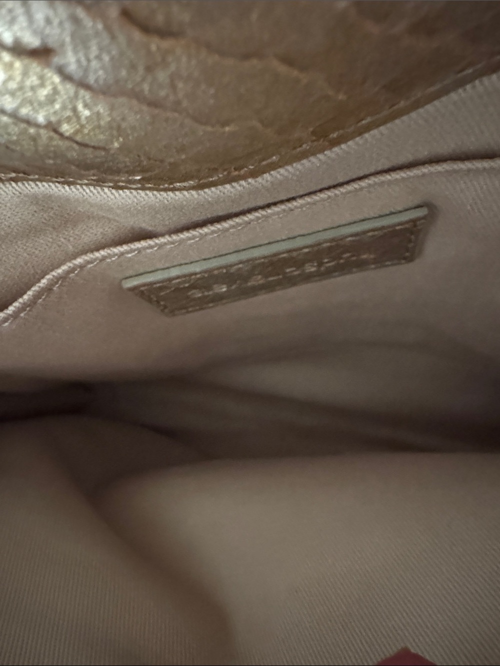 Alexis Hudson Metallic Gold Textured Envelope Clutch - Picture 4 of 4